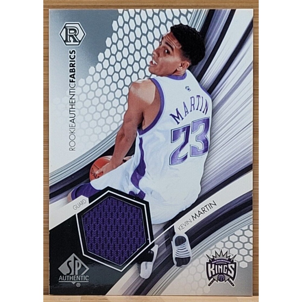 2004-05 SP AUTHENTIC KEVIN MARTIN GAME USED RELIC ROOKIE AUTHENTIC FABRIC